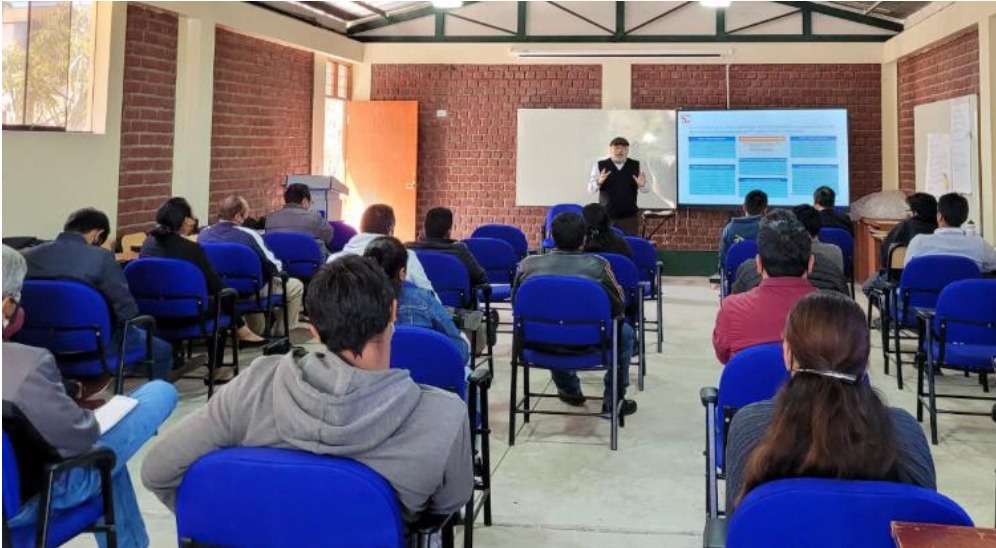 Asistencia técnica en el Instituto de Educación Superior Tecnológico de Huanta